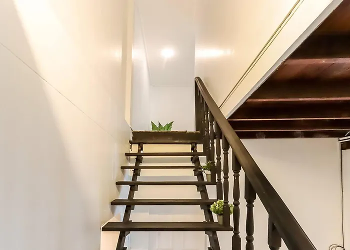 Charming 2-storey House In Bang Son, Holiday home Bangkok